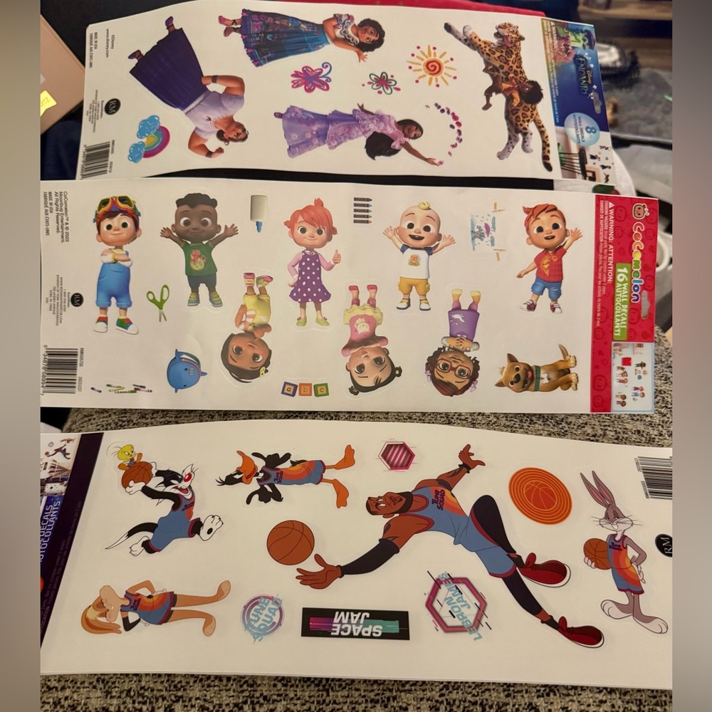 ⭐️⭐️$5‎ Kids Wall Decals CHOOSE 1 Set (4 available)